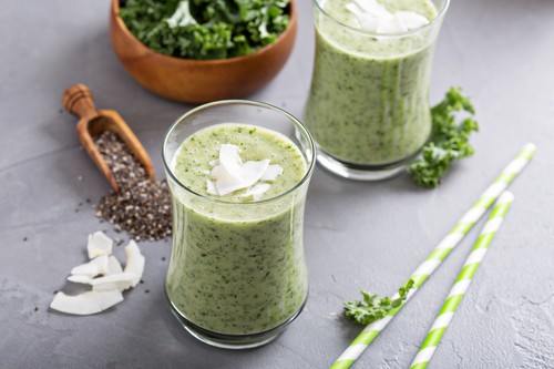 Green smoothie with banana, chia and kale
